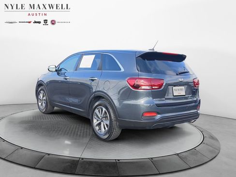 Used 2020 Kia Sorento FWD V6 image 14