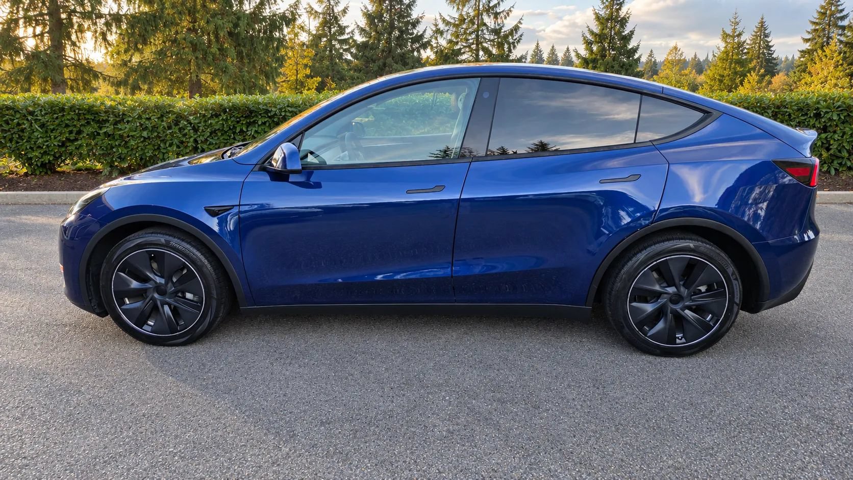 Used 2023 Tesla Model Y Long Range AWD/4WD image 7