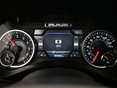 Used 2019 RAM 1500 Big Horn AWD/4WD image 27
