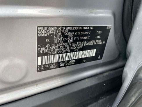 Used 2023 Toyota RAV4 LE AWD/4WD image 20