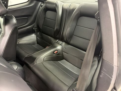 Used 2022 Ford Mustang GT Premium w/ Equipment Group 401A RWD image 22