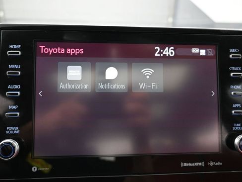 Used 2022 Toyota Camry XSE FWD image 17