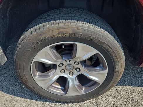 Used 2019 RAM 1500 Laramie w/ Sport Appearance Package AWD/4WD image 10