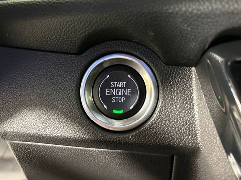 Used 2025 Chevrolet Traverse LT AWD/4WD image 28