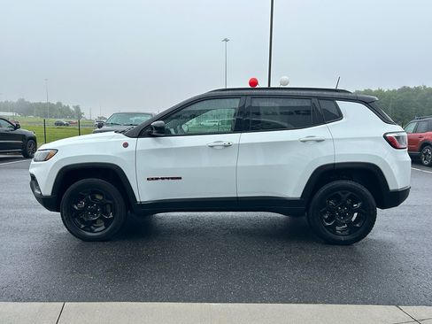 Used 2024 Jeep Compass Trailhawk image 5