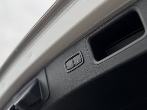 New 2026 Porsche Macan image 34