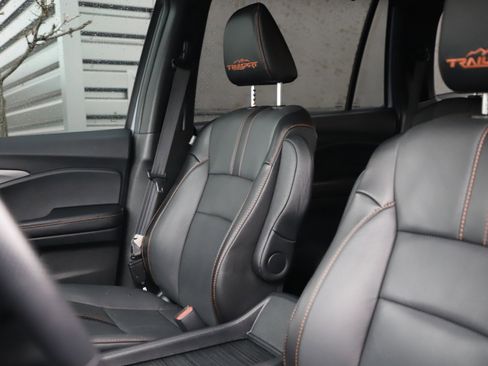 Used 2022 Honda Pilot TrailSport image 22