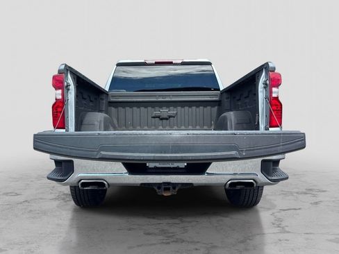 Used 2023 Chevrolet Silverado 1500 LT AWD/4WD image 5