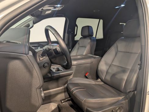 Used 2022 Chevrolet Tahoe RST w/ Luxury Package image 13