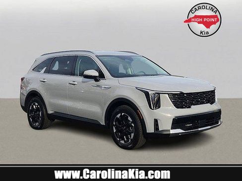 New 2025 Kia Sorento S image 1