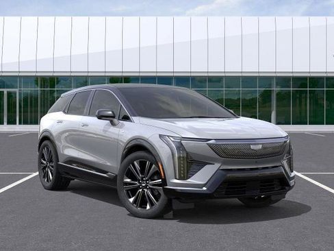 New 2026 Cadillac Optiq Luxury 2 w/ LPO, Floor Liner Package AWD/4WD image 7