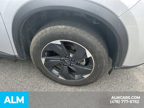 Used 2024 Nissan Rogue SV AWD/4WD image 10