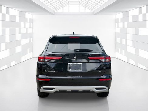 Used 2022 Mitsubishi Outlander SE AWD/4WD image 6
