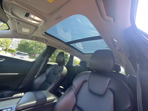 Used 2023 Volvo XC60 B5 Core AWD/4WD image 21