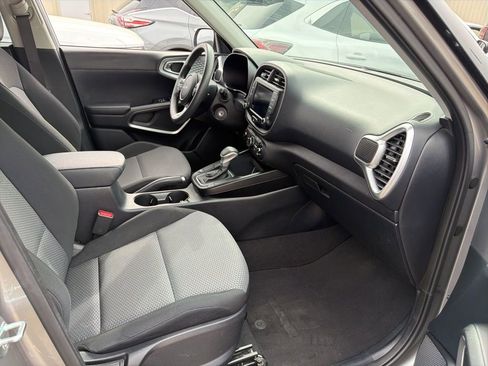 Used 2023 Kia Soul LX w/ Option Group 015 image 13