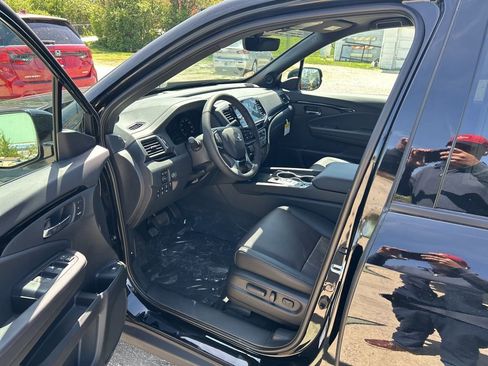 New 2026 Honda Ridgeline Black Edition image 15