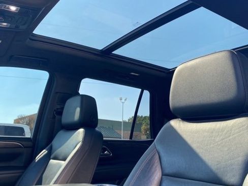 Used 2021 Chevrolet Tahoe Z71 image 20