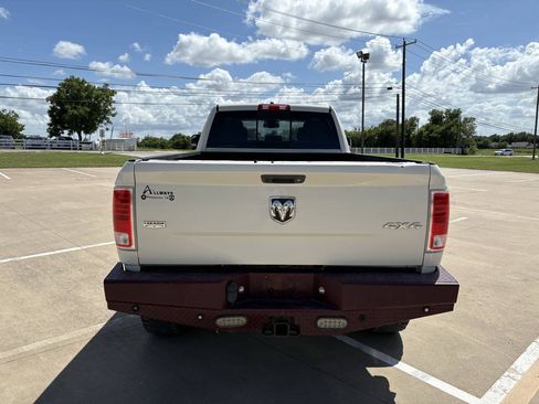 Used 2018 RAM 2500 Laramie AWD/4WD image 4