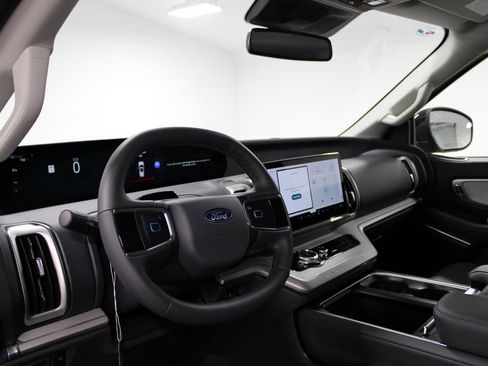 New 2026 Ford Expedition Max Active image 22