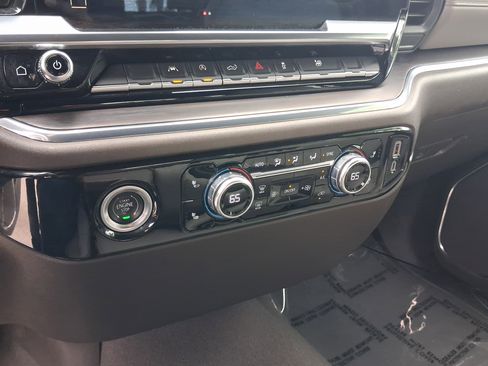 Used 2024 GMC Sierra 1500 SLT RWD image 15