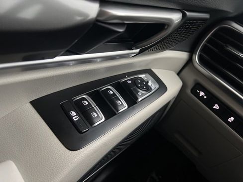 Certified 2024 Kia Telluride S w/ S Sunroof Package image 15