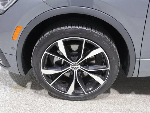 Used 2024 Volkswagen Tiguan SEL R-Line w/ MDO Package, Two-Row AWD/4WD image 8