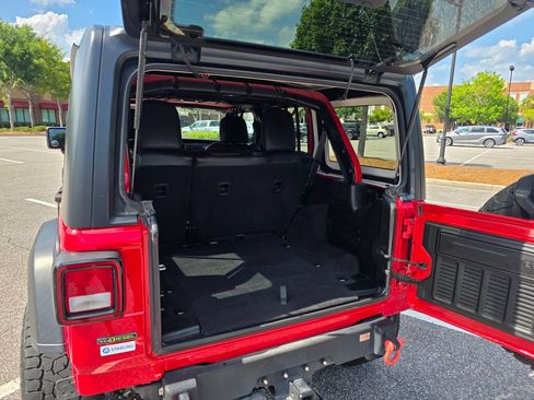 Used 2021 Jeep Wrangler Unlimited Sport AWD/4WD image 33