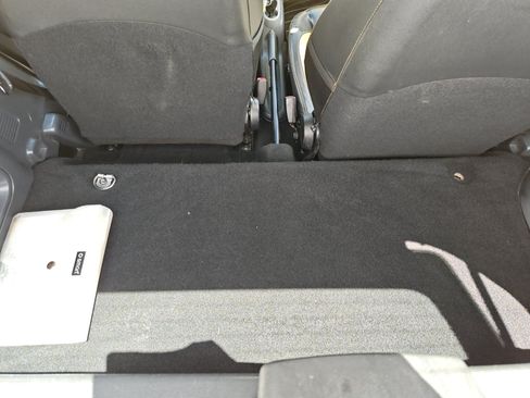 Used 2013 smart fortwo passion RWD image 27