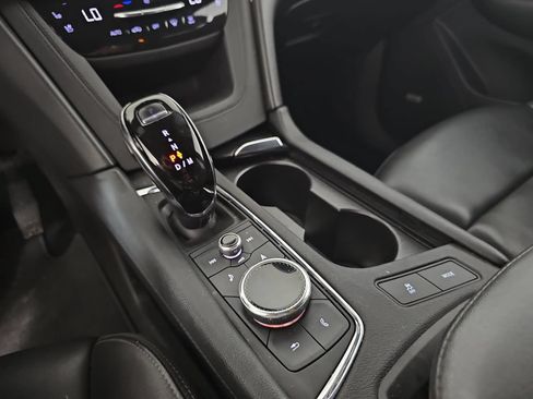 Used 2020 Cadillac XT6 Premium Luxury AWD/4WD image 24