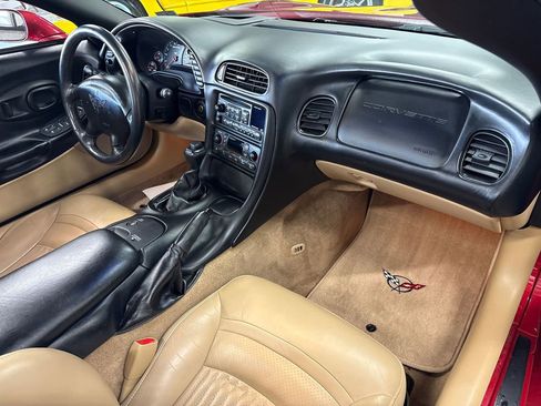 Used 2004 Chevrolet Corvette Convertible w/ Preferred Equipment Group image 57