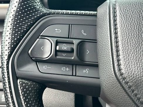 Used 2025 Toyota Tacoma SR5 AWD/4WD image 54