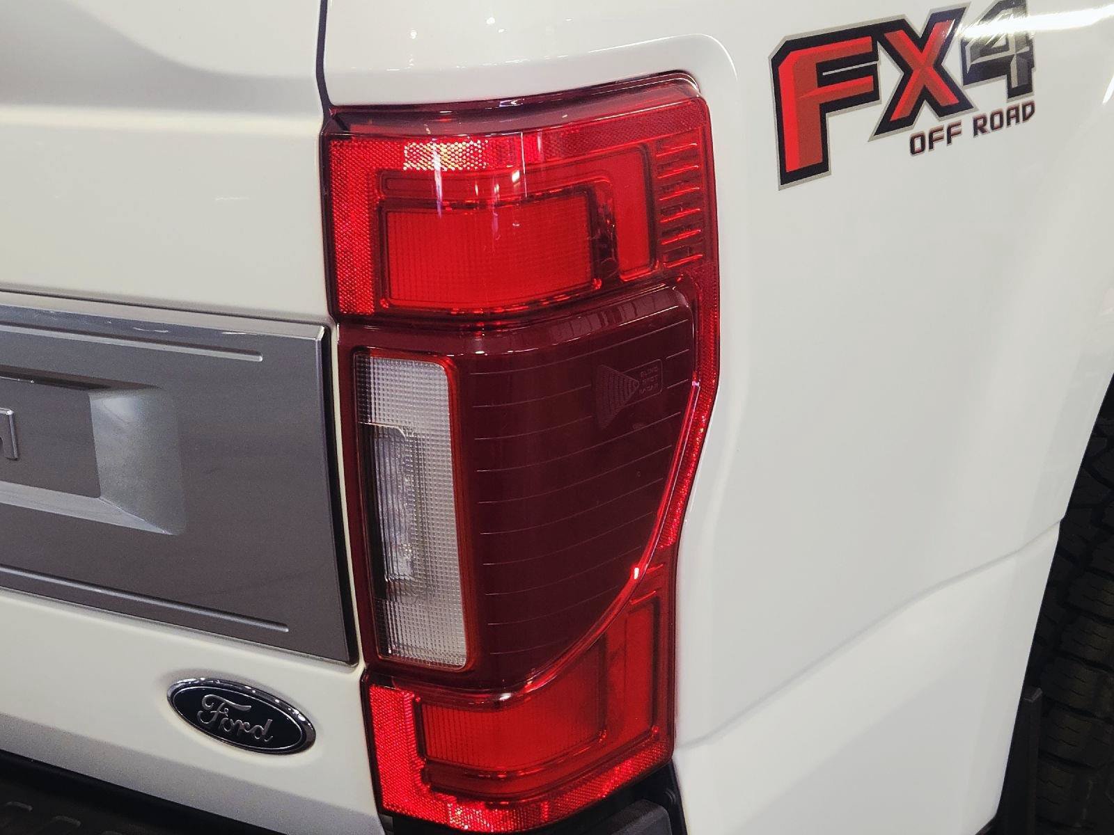 Used 2022 Ford F350 Platinum AWD/4WD image 17