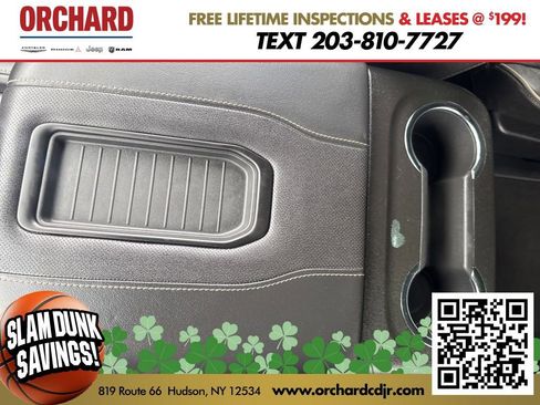 Used 2023 Chevrolet Suburban Premier image 36