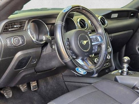 Used 2017 Ford Mustang Coupe RWD image 10