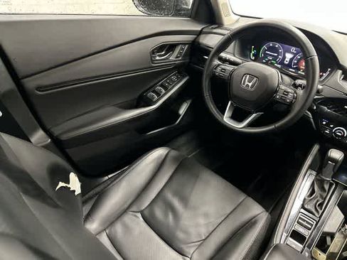 Used 2023 Honda Accord Touring image 12