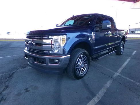 Used 2019 Ford F250 Lariat w/ Lariat Ultimate Package AWD/4WD image 2