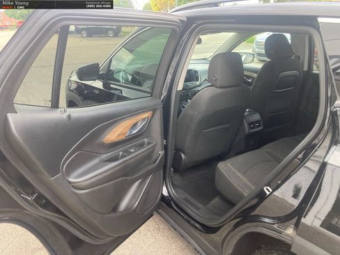 Used 2018 GMC Terrain SLE w/ Driver Convenience Package FWD image 11