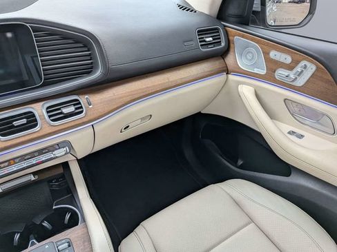 Used 2021 Mercedes-Benz GLS 450 4MATIC image 17