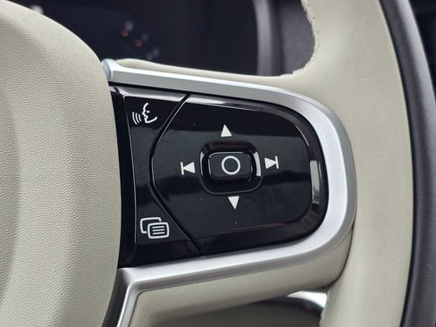 New 2026 Volvo XC90 B6 Ultra w/ Protection Package image 32