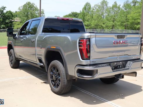 Used 2024 GMC Sierra 2500 AT4 w/ AT4 Premium Plus Package image 8