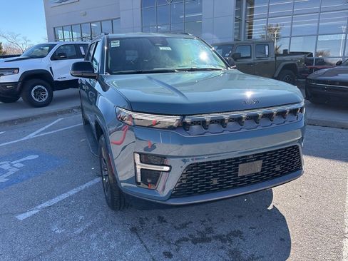 New 2026 Jeep Grand Wagoneer Limited AWD/4WD image 8