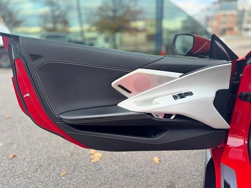 Used 2021 Chevrolet Corvette Stingray Preferred Cpe w/ 2LT image 12