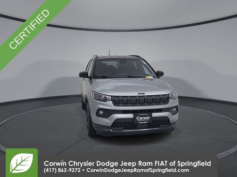 Used 2022 Jeep Compass Altitude image 4