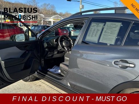 Used 2023 Subaru Crosstrek 2.0i Premium image 12