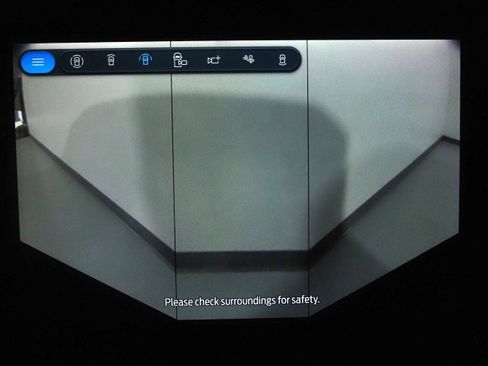 Used 2023 Ford F150 Lightning XLT image 34