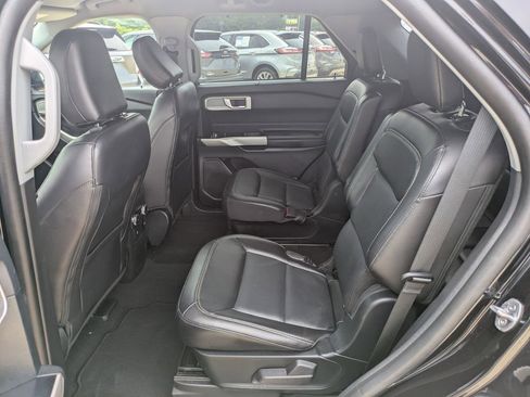 Used 2023 Ford Explorer Limited w/ Equipment Group 301A image 10