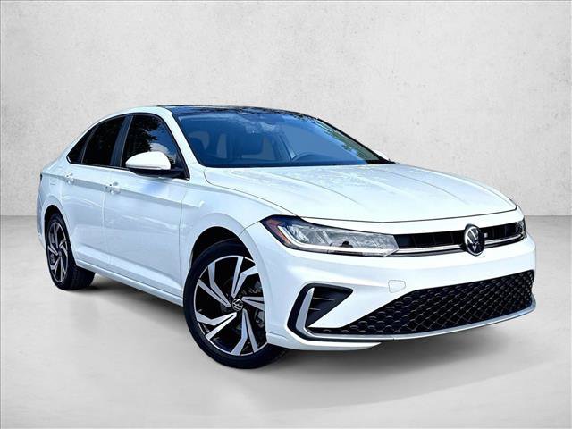 Used 2025 Volkswagen Jetta SEL FWD image 11