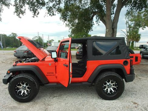 Used 2013 Jeep Wrangler Sport AWD/4WD image 10