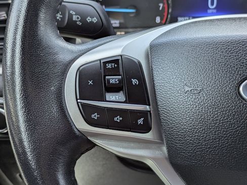 Used 2023 Ford Explorer XLT RWD image 28