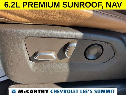 Used 2022 Cadillac Escalade ESV Premium Luxury image 57